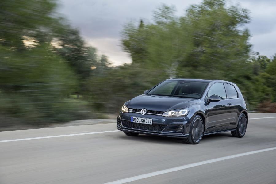  Volkswagen Golf GTD 3-Door 2017 года  (WW) (фото 7 из 11)